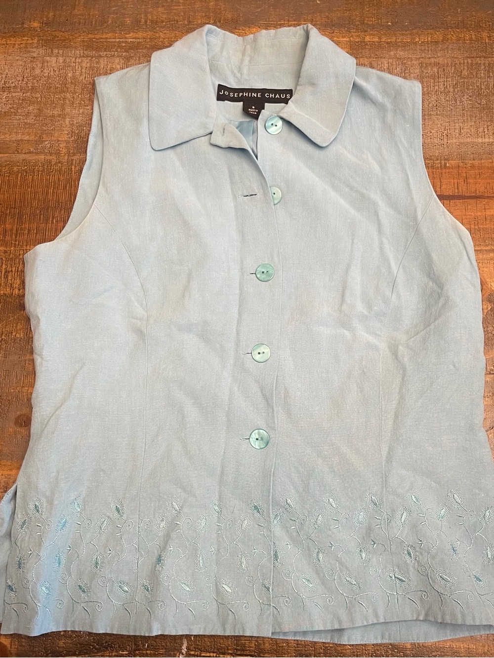 Vintage Josephine Chaus Blue Embroidered Sleeveless Button-Up Top vest silk